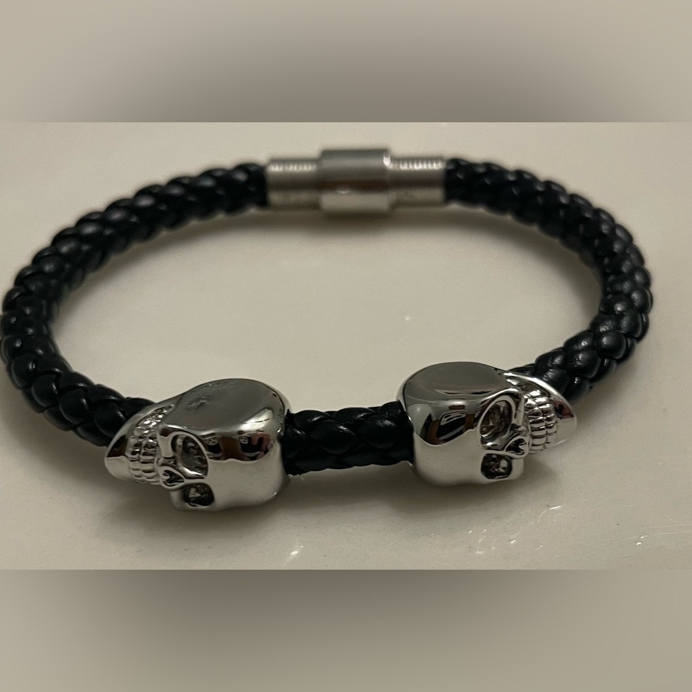 Leather Goth Skull, Black Bracelet magnetic Clasp Gothic unisex Halloween